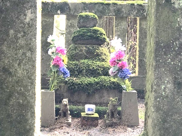 早太郎の墓