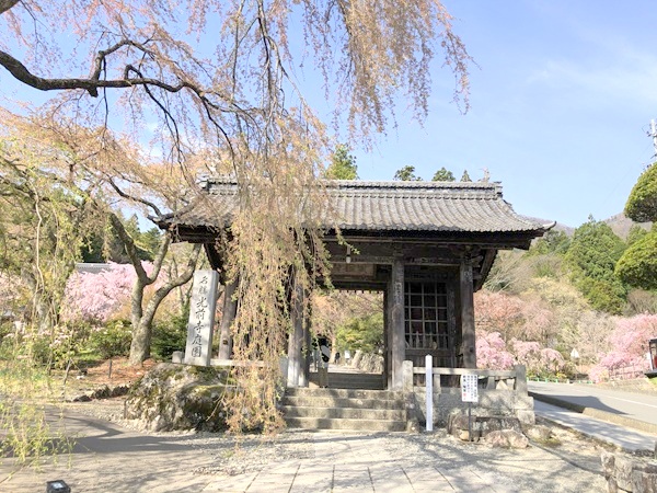 光前寺の三門
