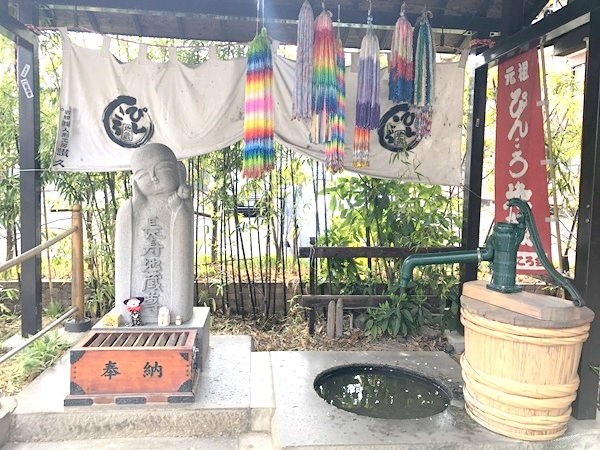 佐久市のぴんころ地蔵の全体像