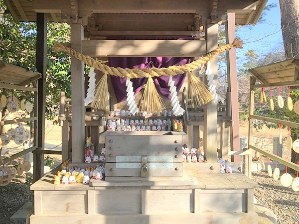霊犬神社のアップ写真