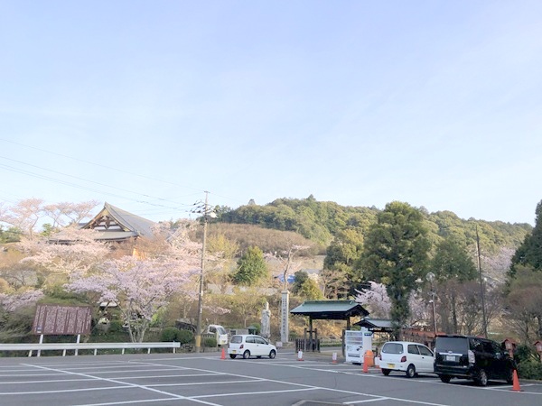 由加山蓮台寺の駐車場