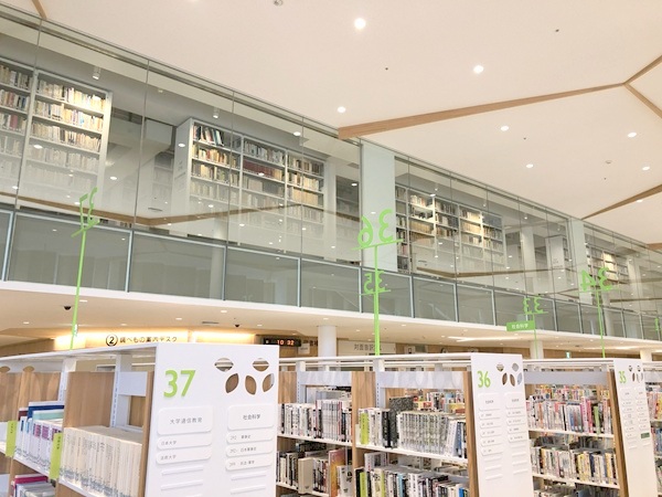 オーテピア図書館の中の雰囲気